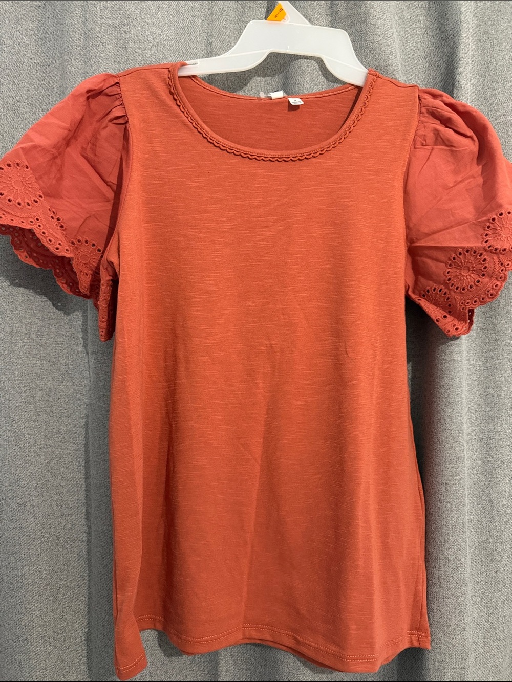 New Women’s Puff Sleeve Eyelet Top - Rust